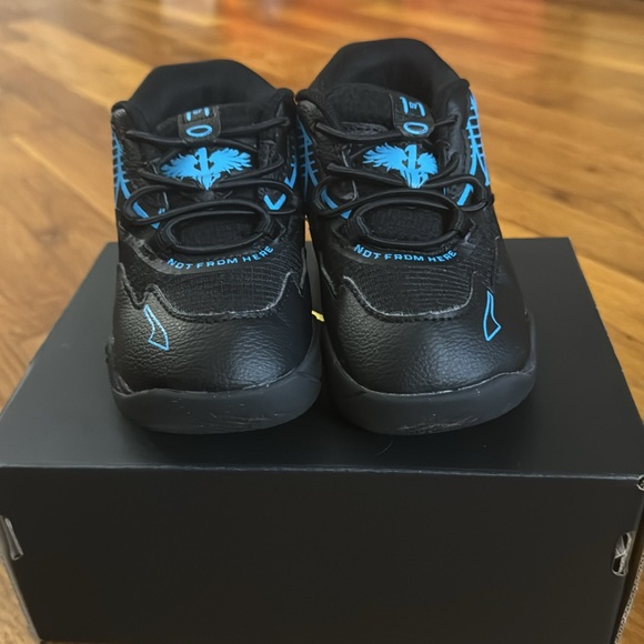 LaMelo Ball Sneakers - Picture 2 of 5